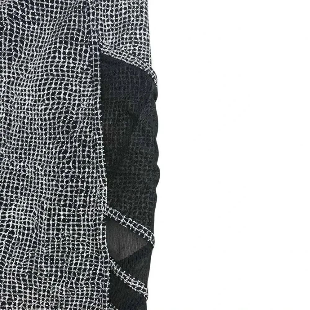 Lululemon Grid Print Crop Athletic Leggings Mesh Panels Black